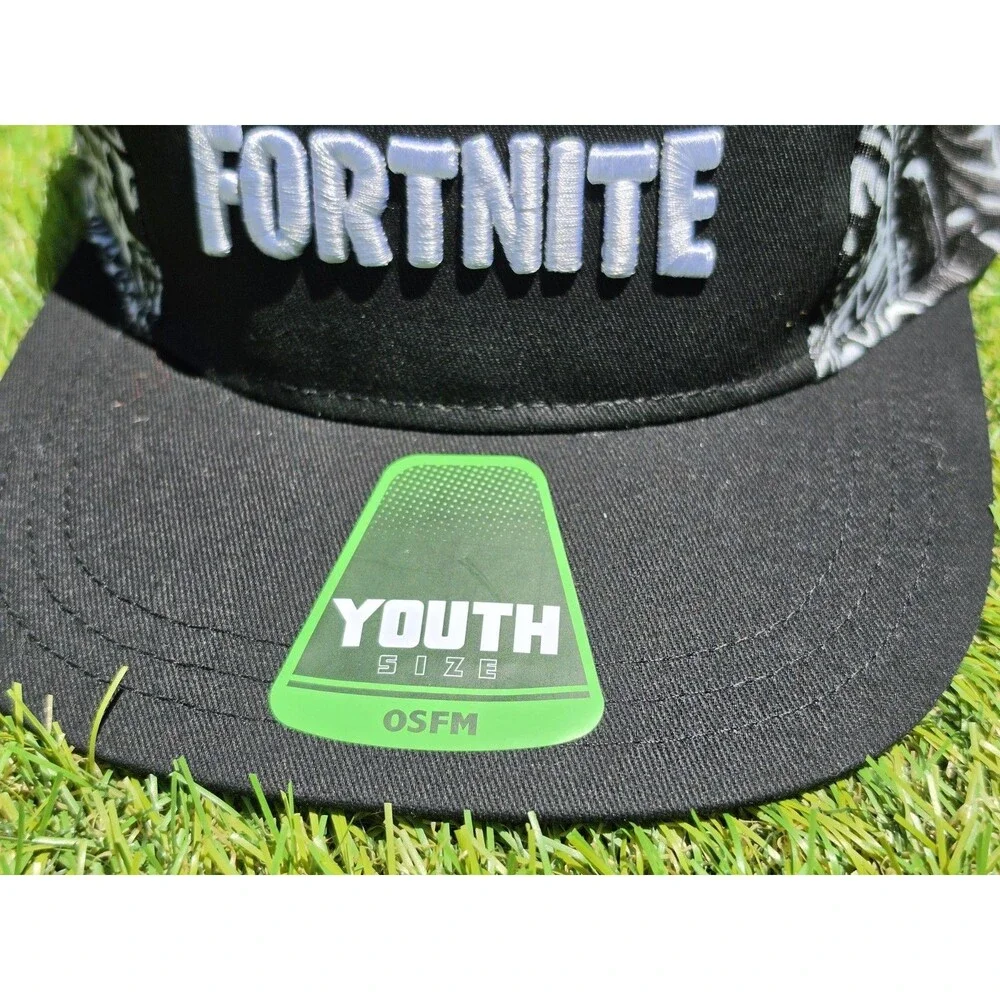 Fortnite Hat Youth Size Black And White Games OSFM NWT Black Knight Raven